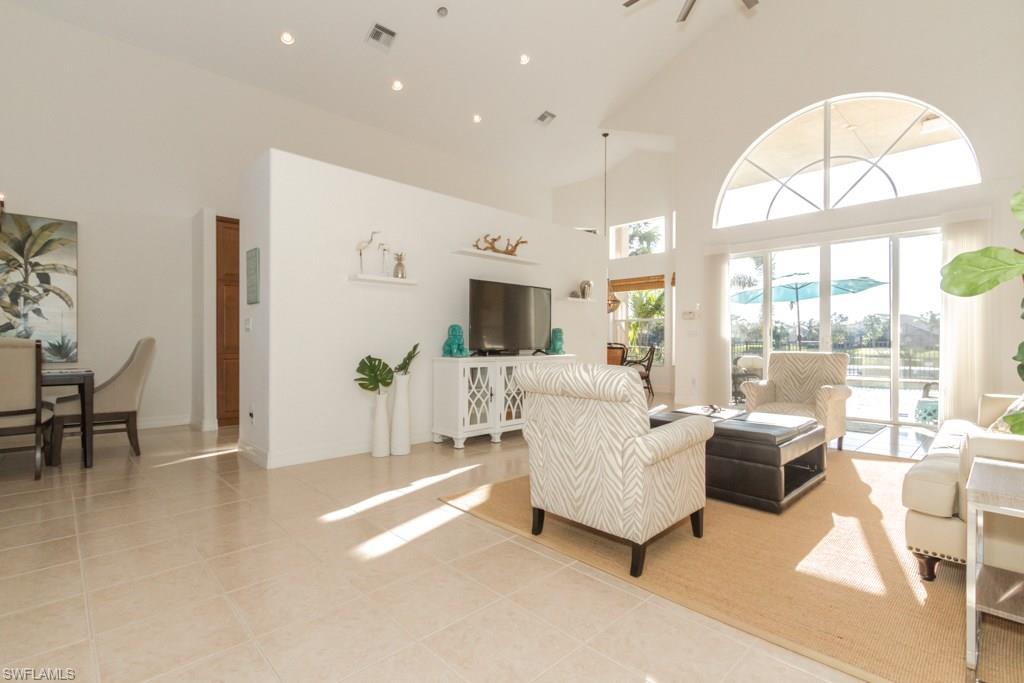 SATURNIA LAKES - Residential