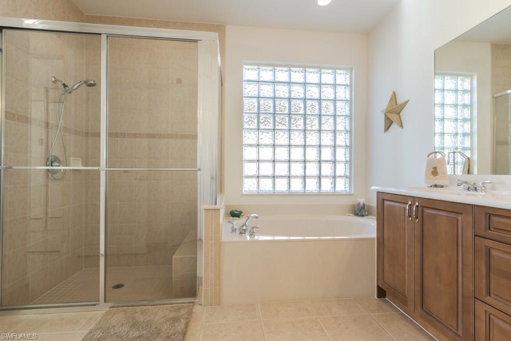 SATURNIA LAKES - Residential