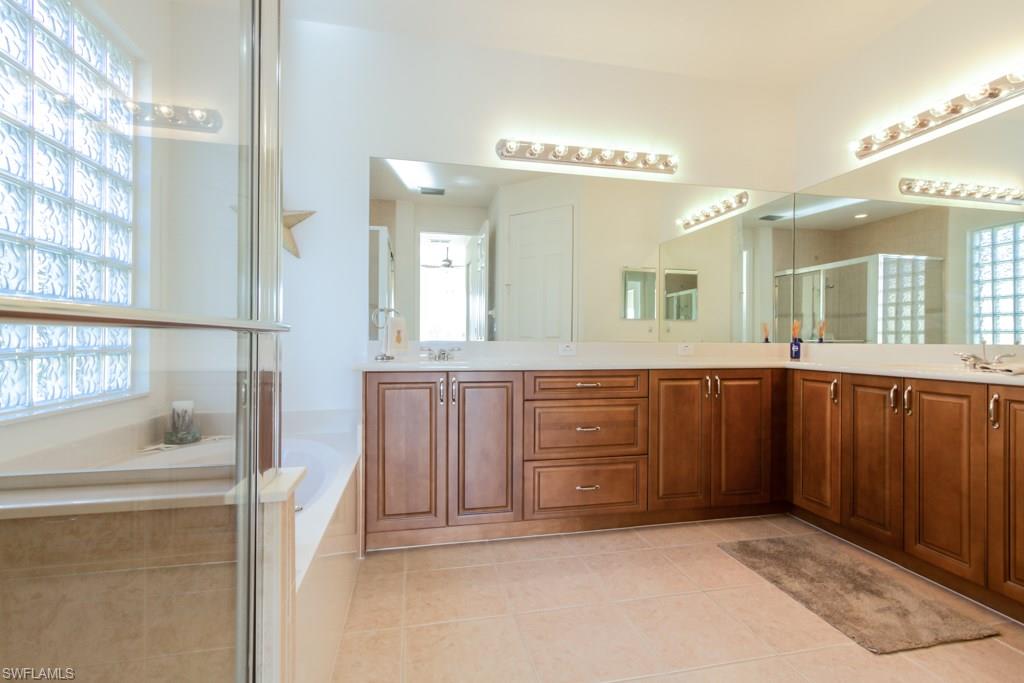 SATURNIA LAKES - Residential