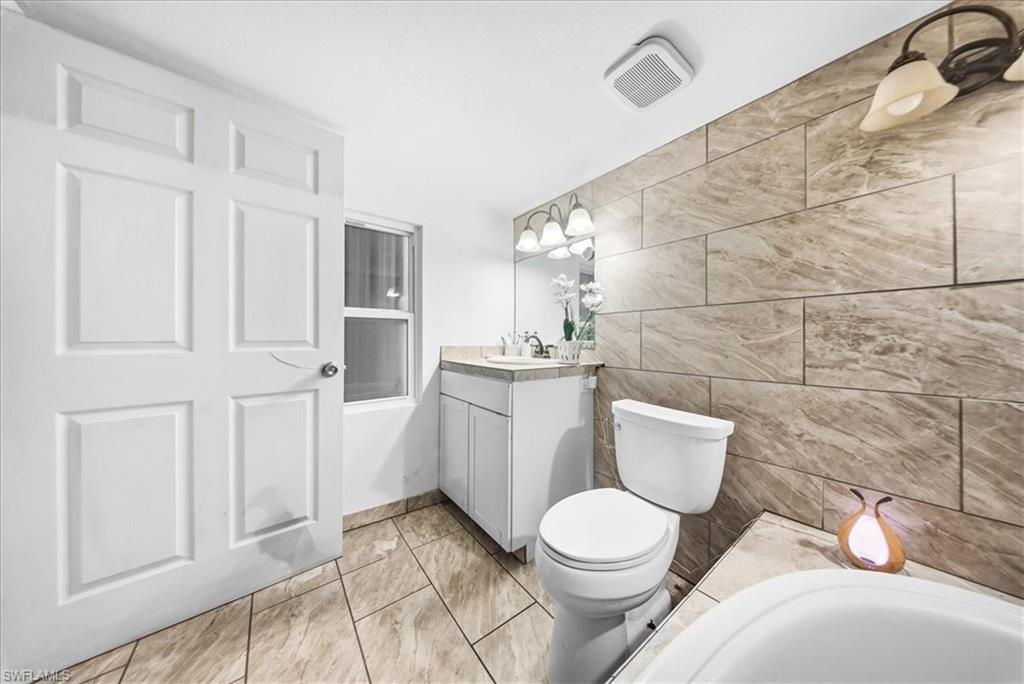 SUNCOAST ESTATE - Residential