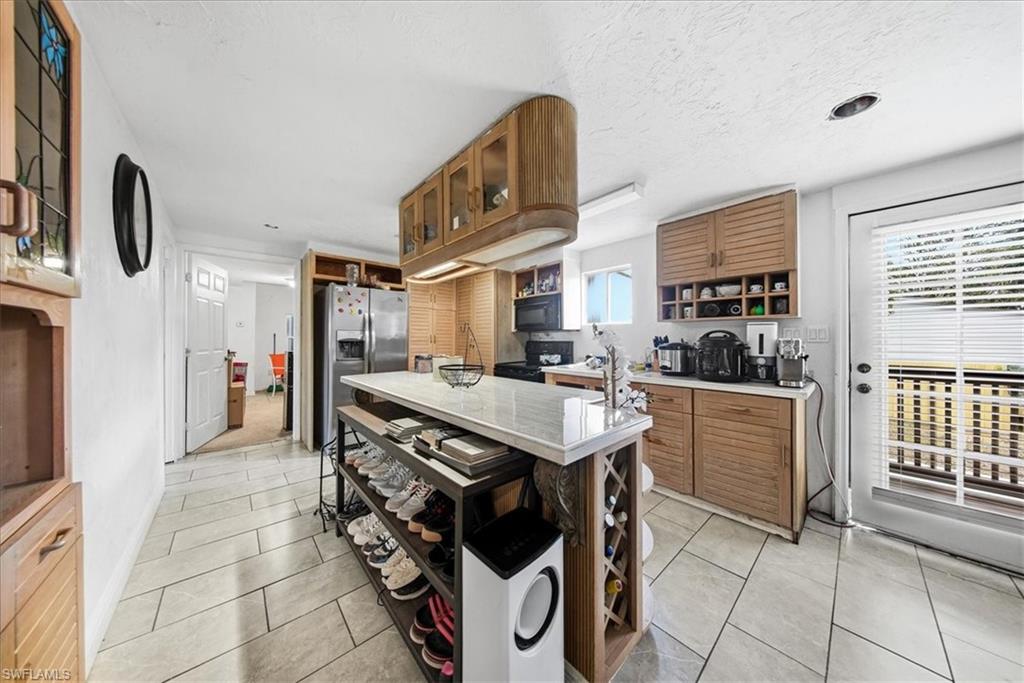 SUNCOAST ESTATE - Residential