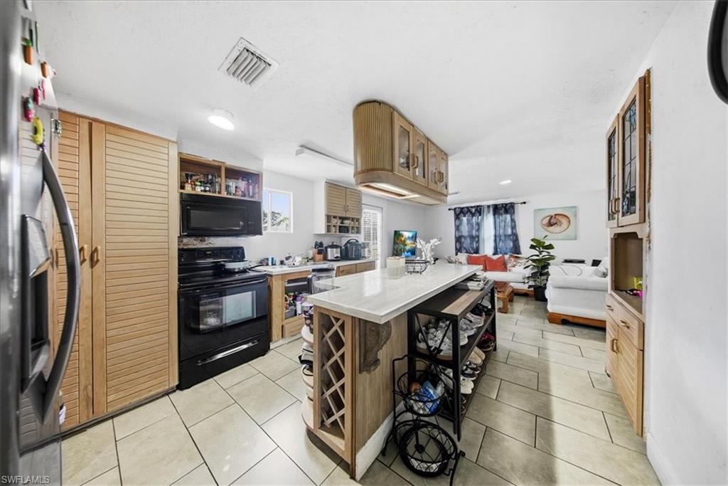 SUNCOAST ESTATE - Residential