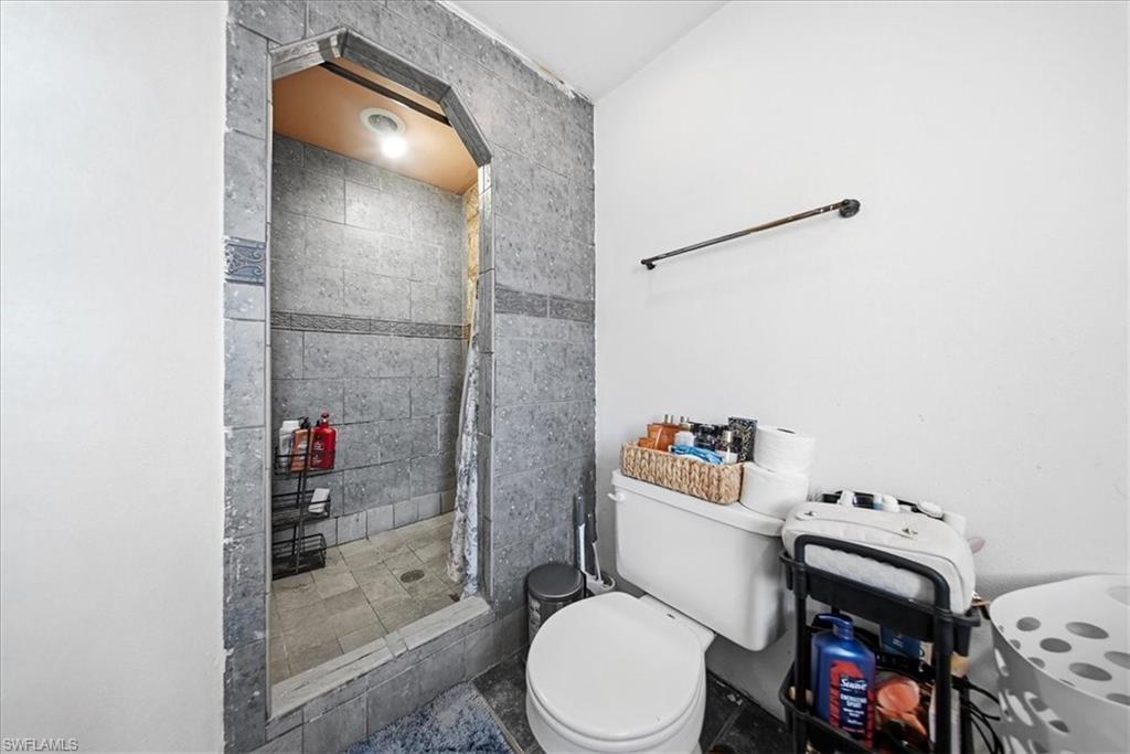 SUNCOAST ESTATE - Residential