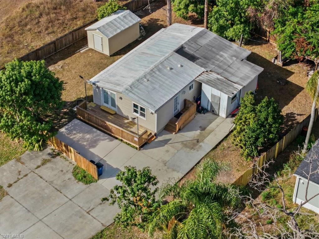 SUNCOAST ESTATE - Residential