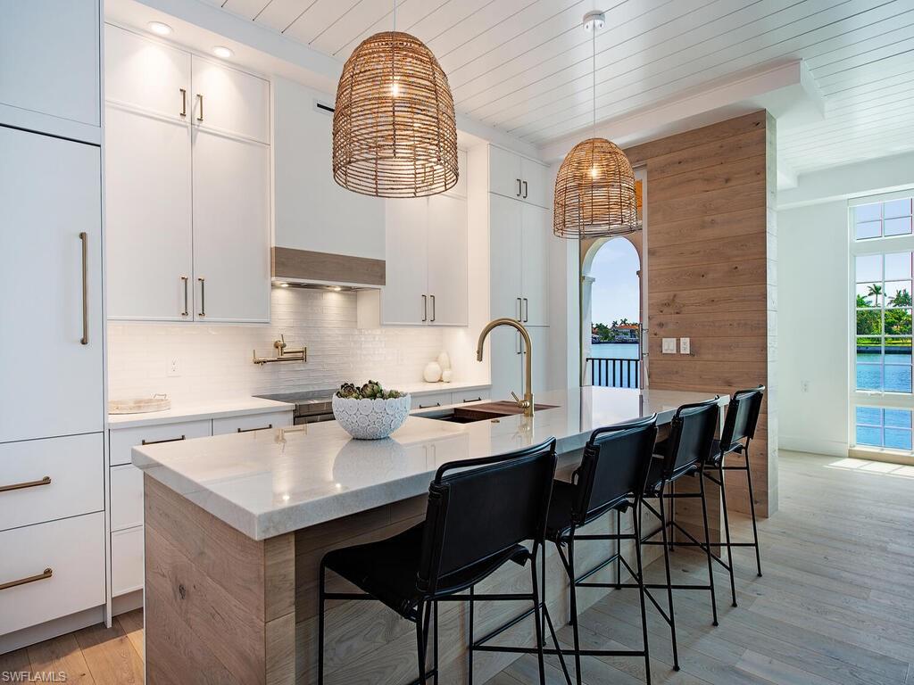 VENETIAN VILLAS - Residential