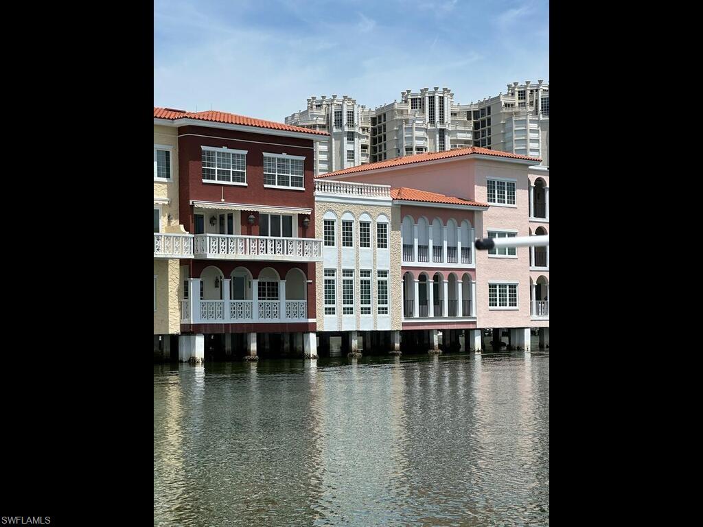 VENETIAN VILLAS - Residential