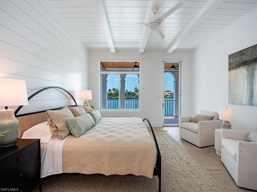 VENETIAN VILLAS - Residential