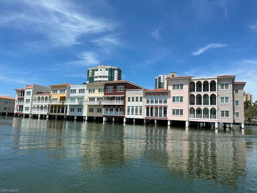 VENETIAN VILLAS - Residential