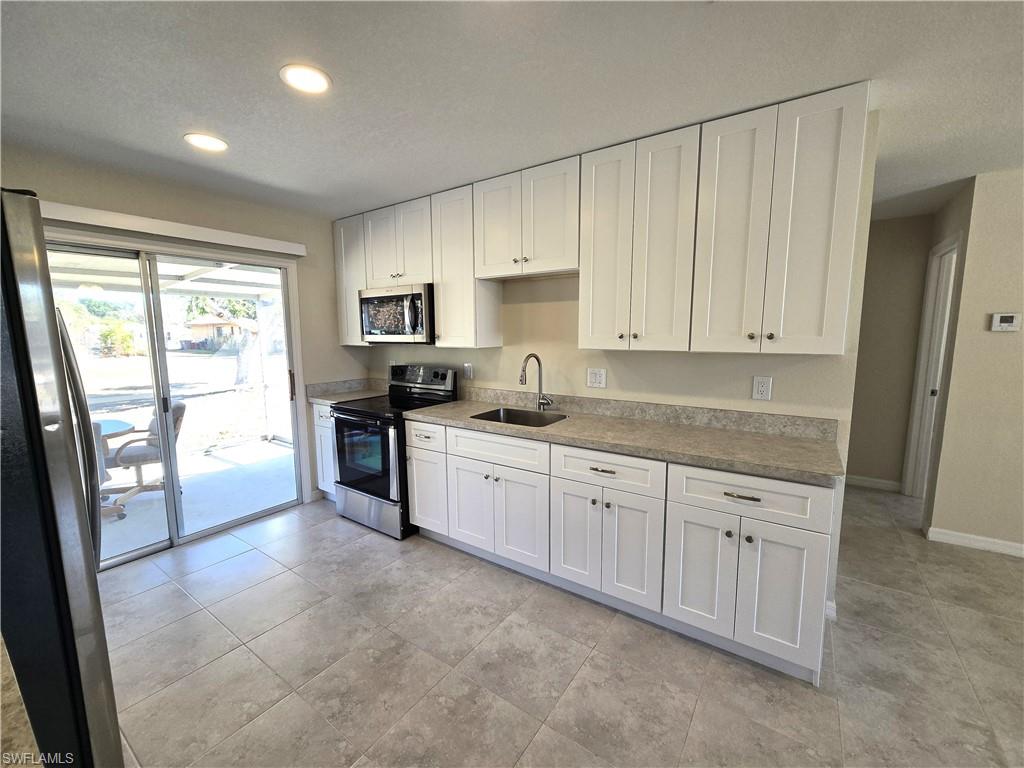 PARADISE SHORES - Residential