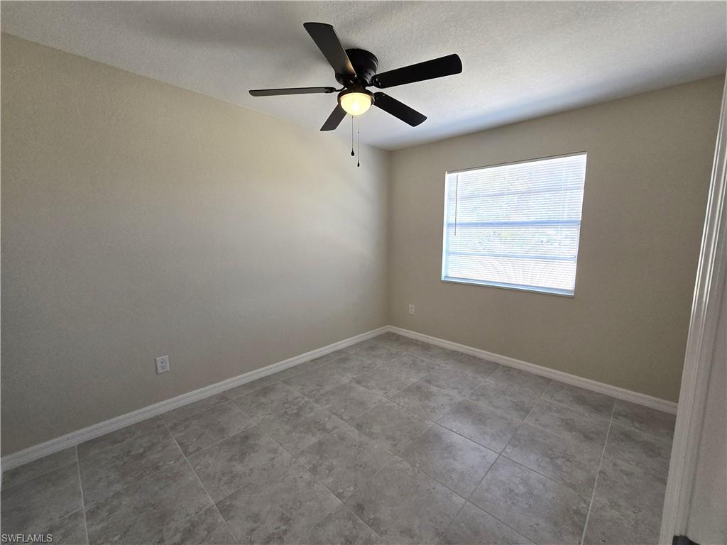 PARADISE SHORES - Residential