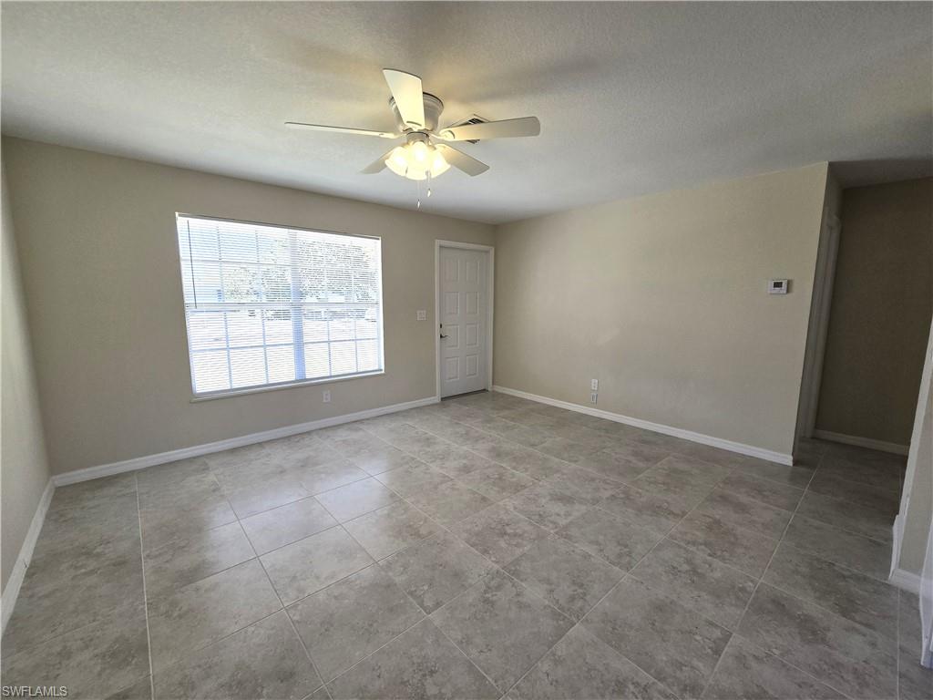 PARADISE SHORES - Residential