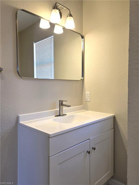 PARADISE SHORES - Residential