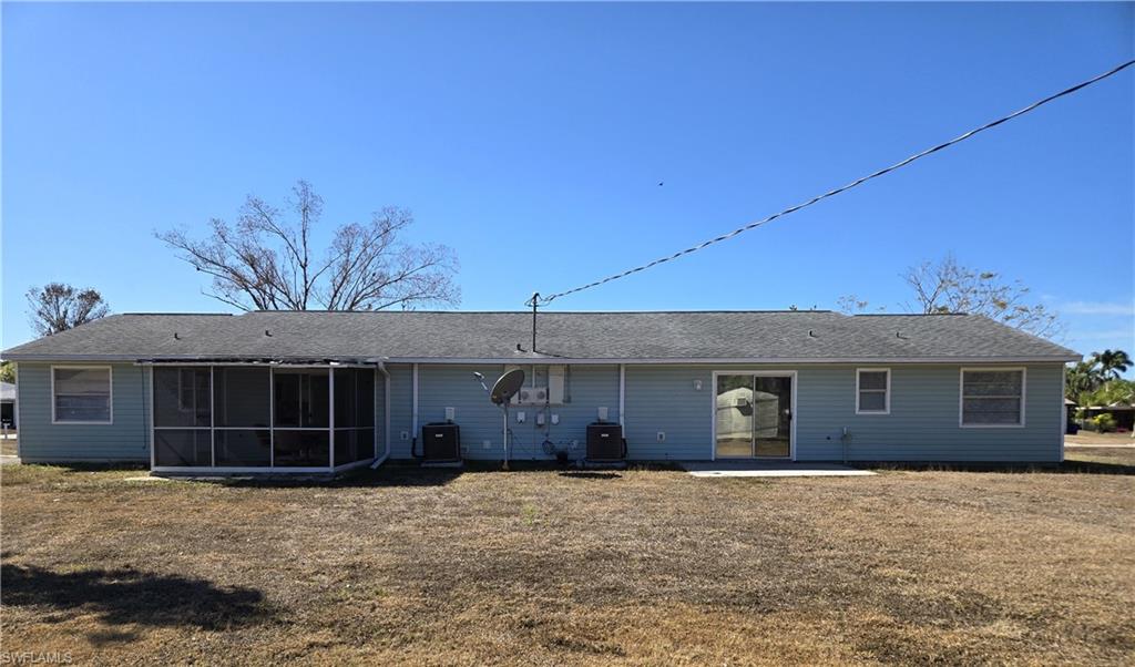 PARADISE SHORES - Residential