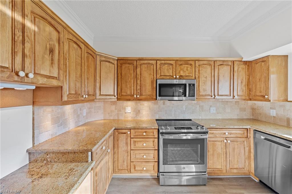 ARBOR TRACE - Residential