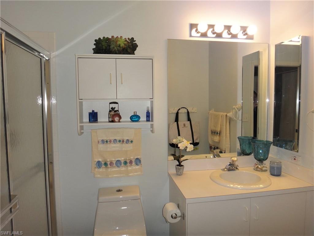 PALM LAKES - Residential