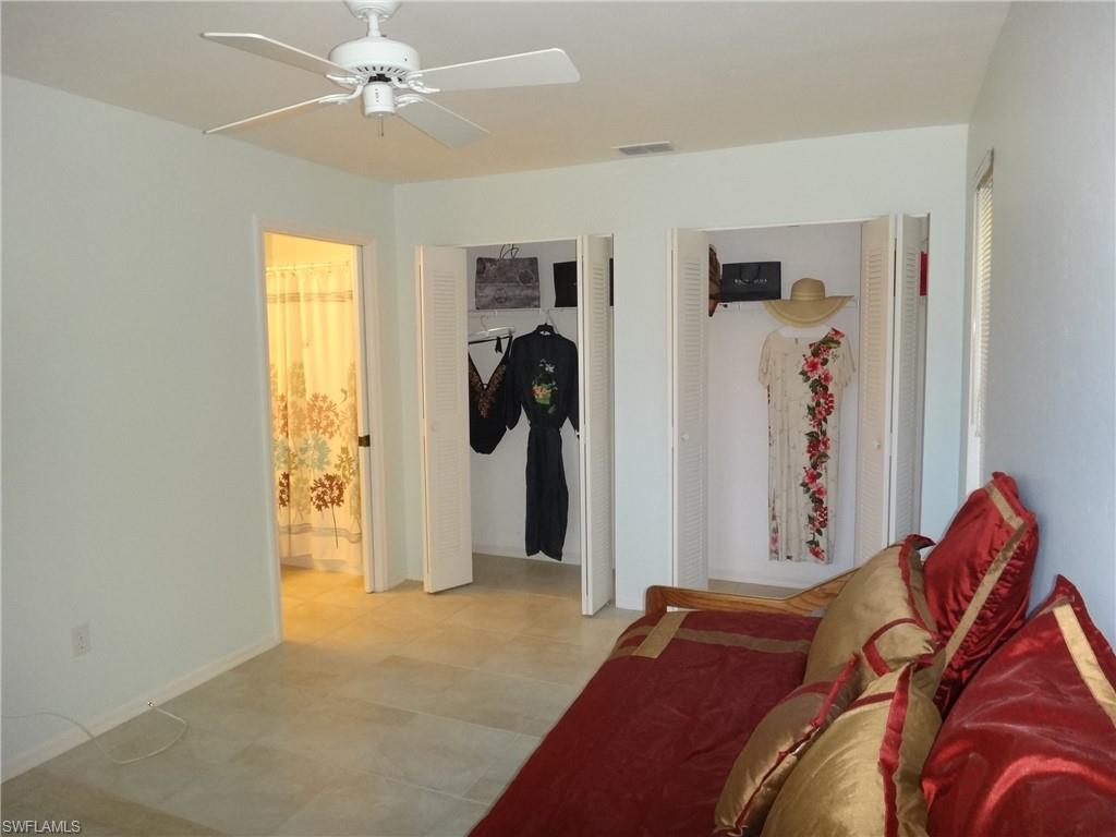 PALM LAKES - Residential