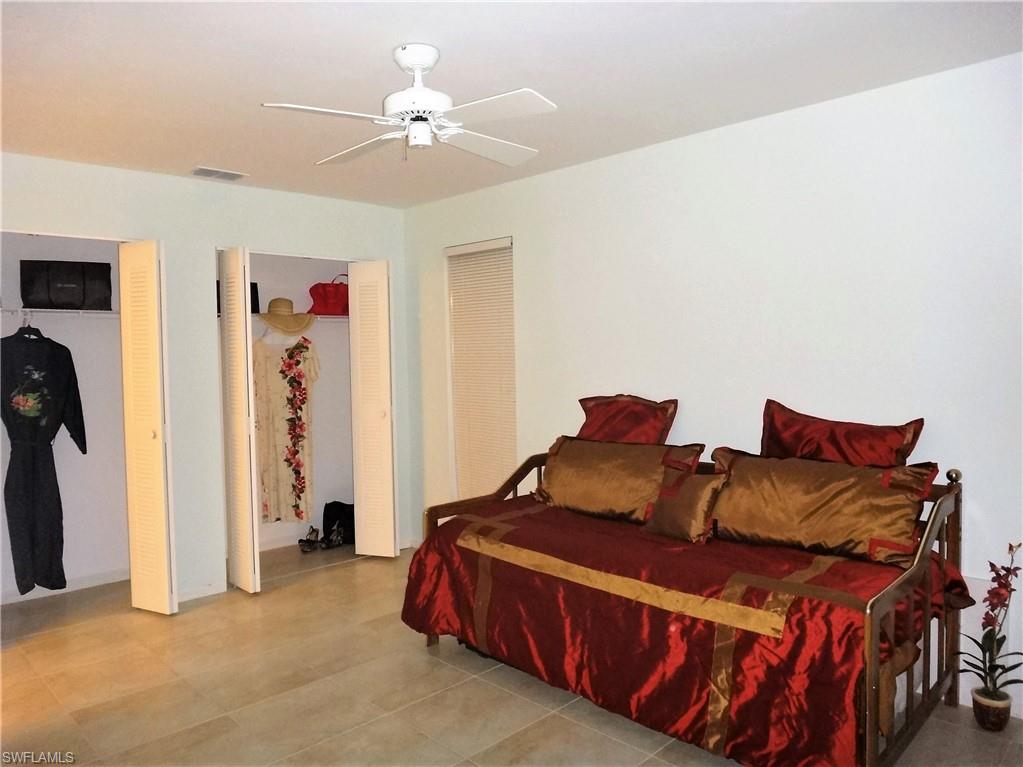 PALM LAKES - Residential