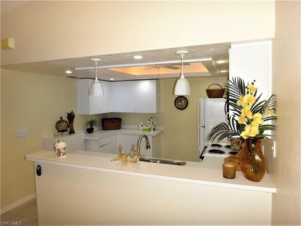 PALM LAKES - Residential