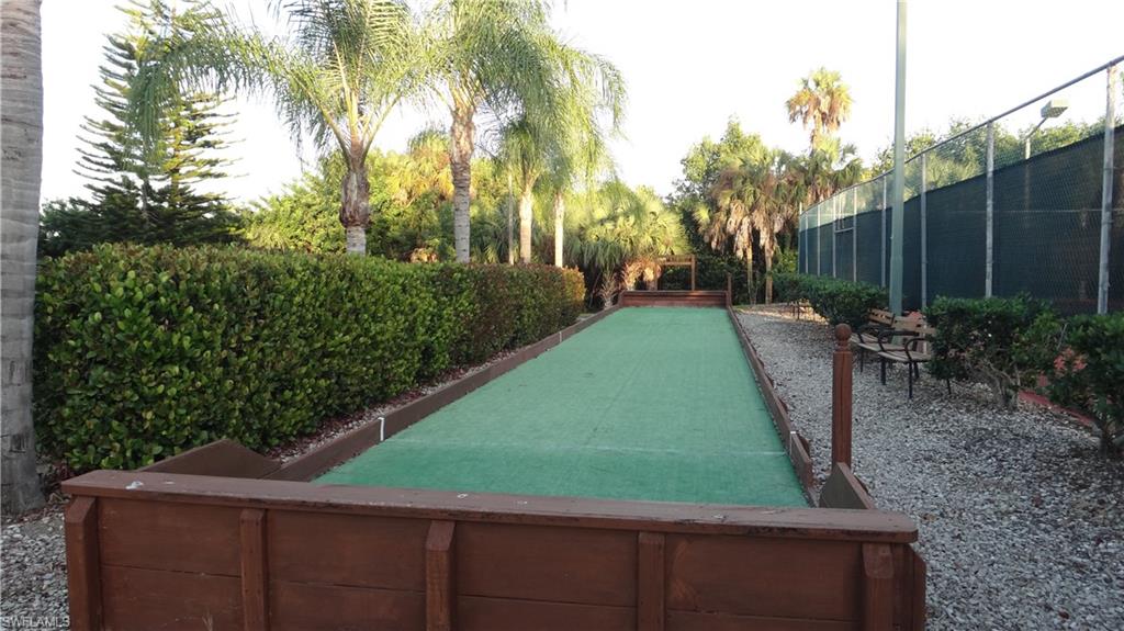 PALM LAKES - Residential