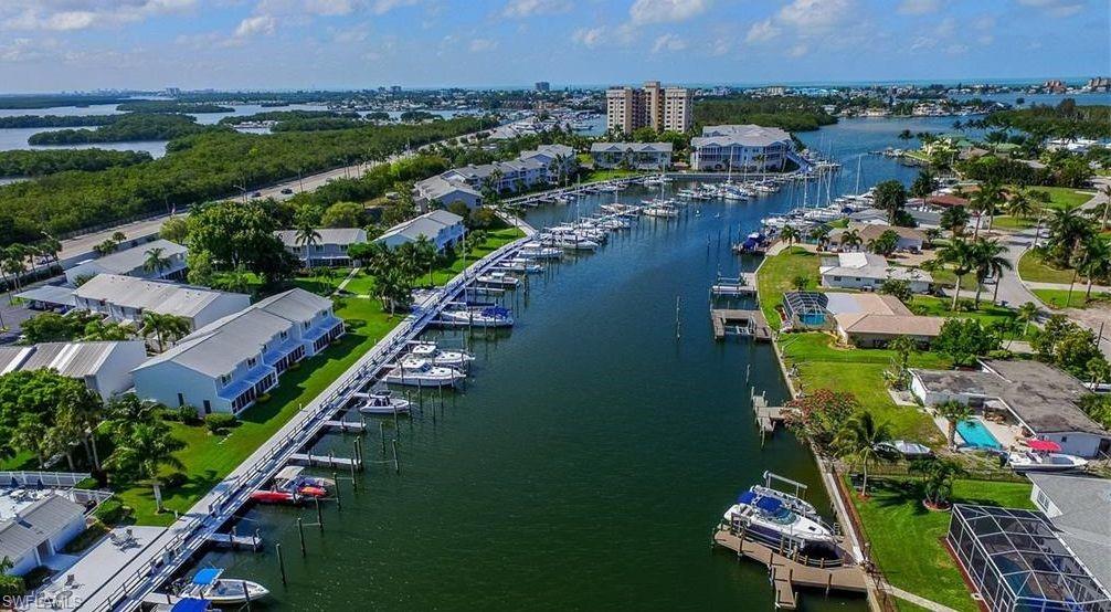 BOARDWALK CONDO - Residential