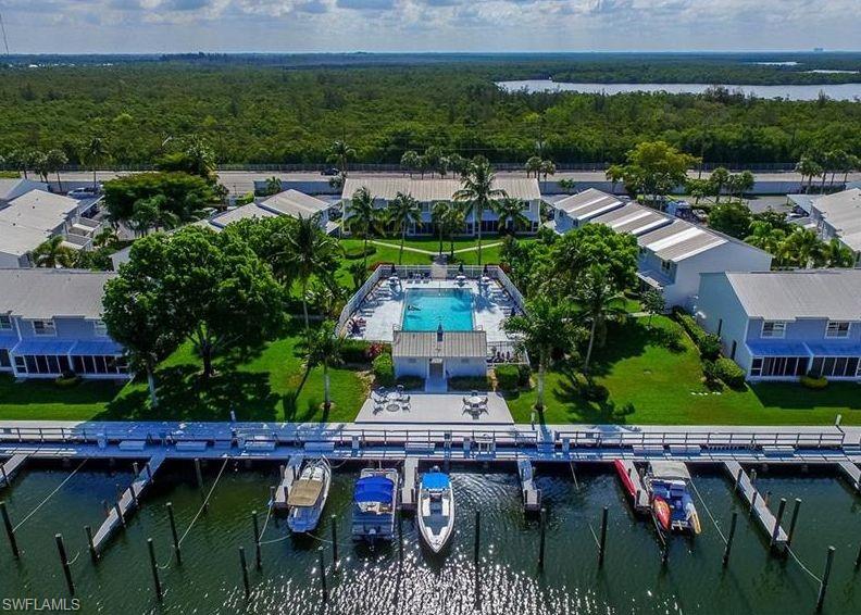 BOARDWALK CONDO - Residential