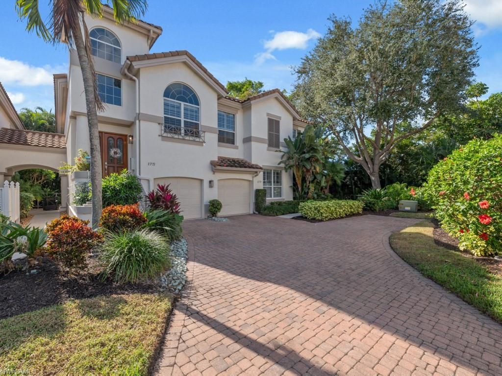 Photo of 175 Colonade CIR, NAPLES, FL 34103 (MLS # 225077078)