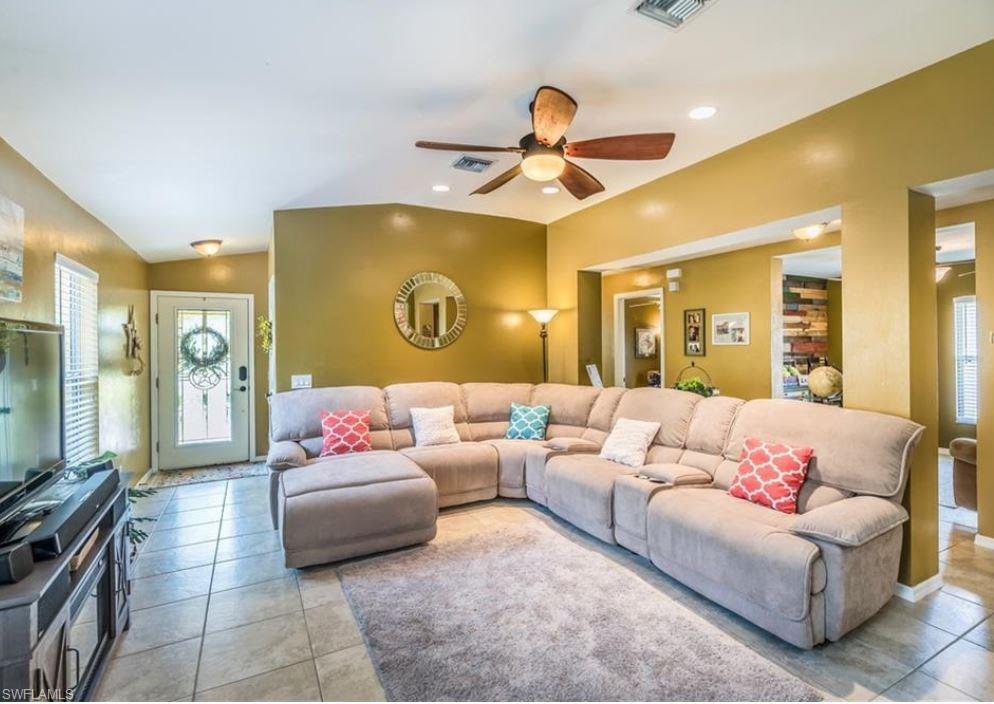 KINGS GATE - Residential