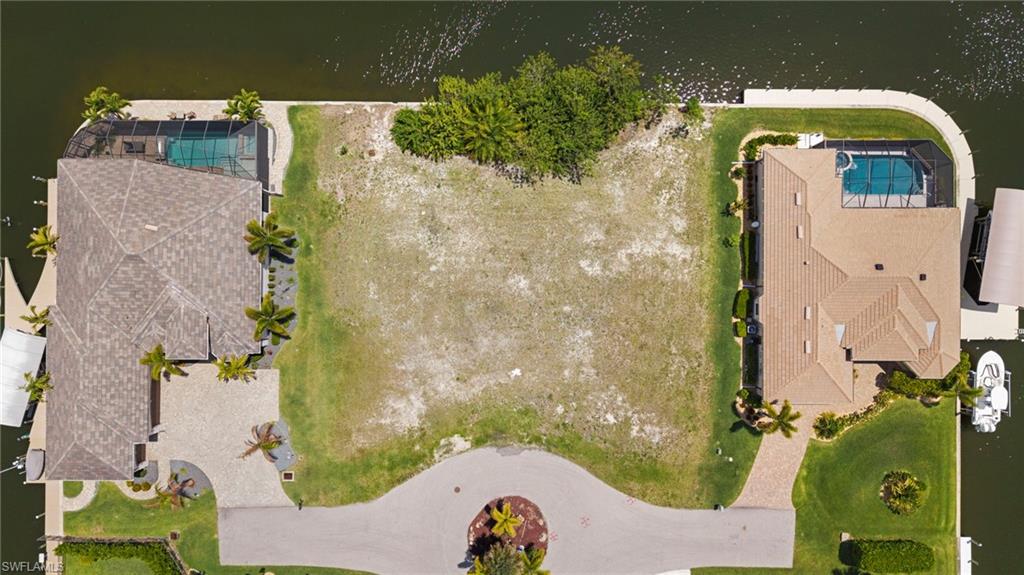 CAPE CORAL - Land