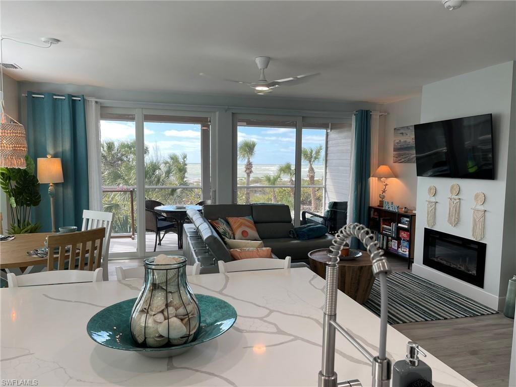 BEACH VILLAS OF UPPER CAPTIVA CONDOMINIUM - Residential