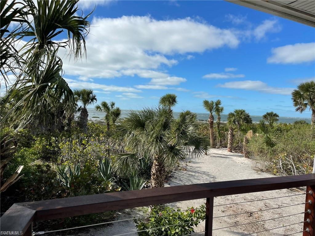 BEACH VILLAS OF UPPER CAPTIVA CONDOMINIUM - Residential