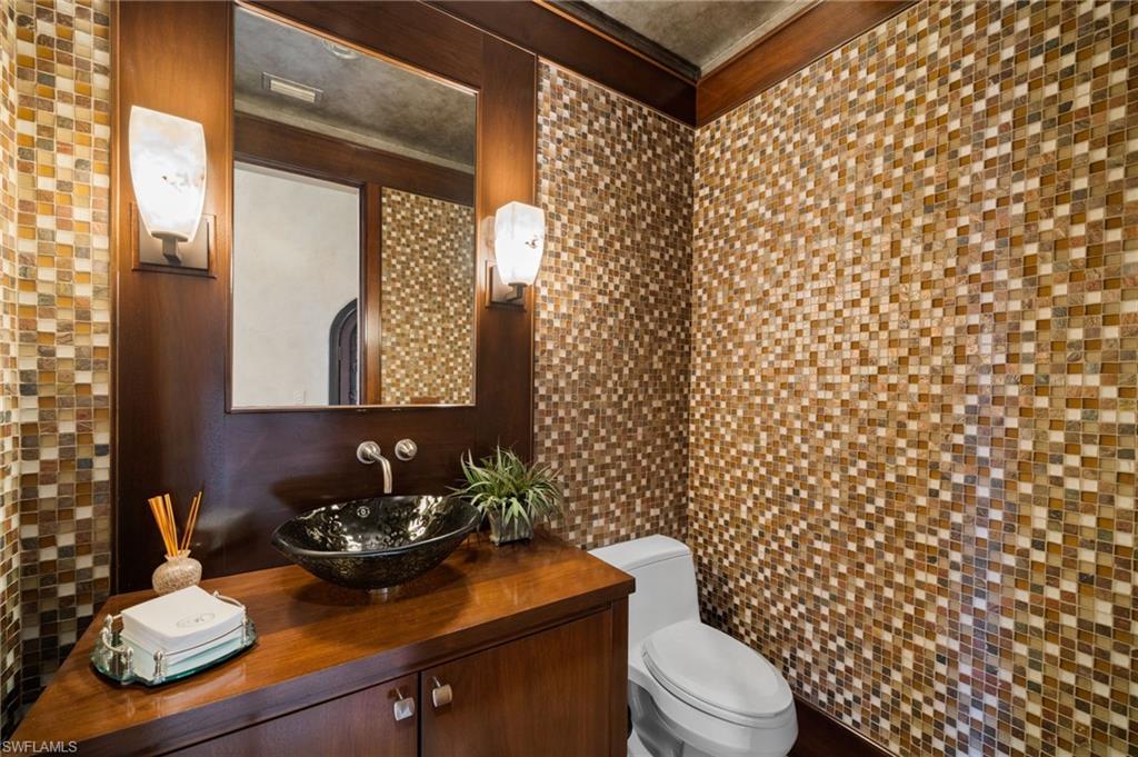 HARBOR CLUB - Residential