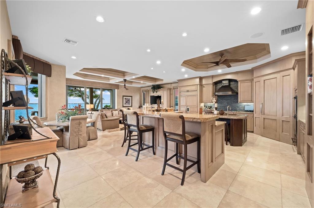 HARBOR CLUB - Residential