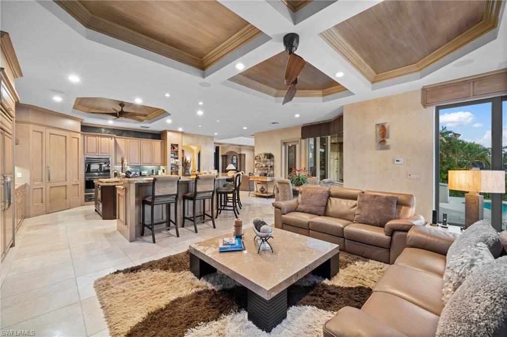 HARBOR CLUB - Residential