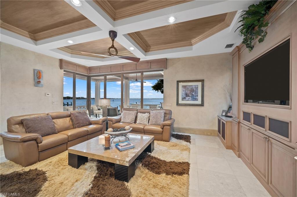 HARBOR CLUB - Residential