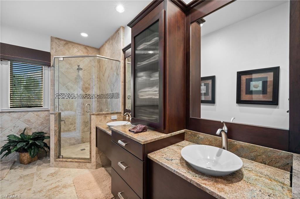 HARBOR CLUB - Residential