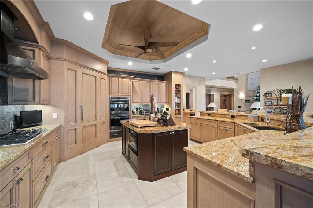 HARBOR CLUB - Residential