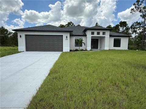 Photo of 819 Congress AVE, LEHIGH ACRES, FL 33972 (MLS # 226029174)
