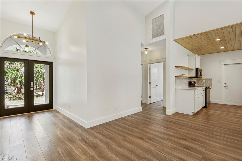 GOLDEN GATE ESTATES - Residential