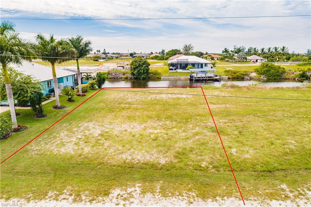 CAPE CORAL - Land
