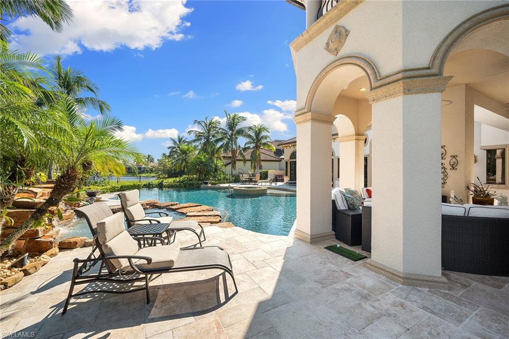 ESCADA AT TIBURON - Residential