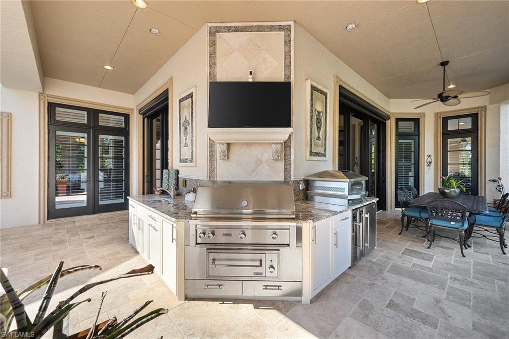 ESCADA AT TIBURON - Residential