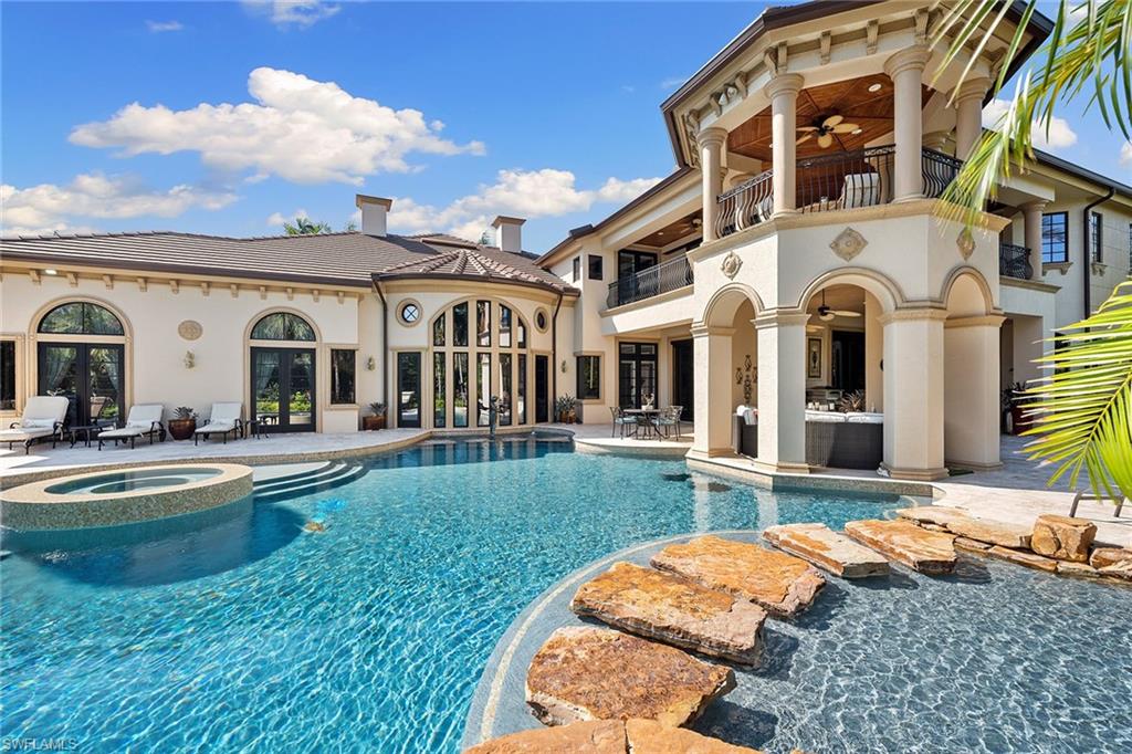 ESCADA AT TIBURON - Residential