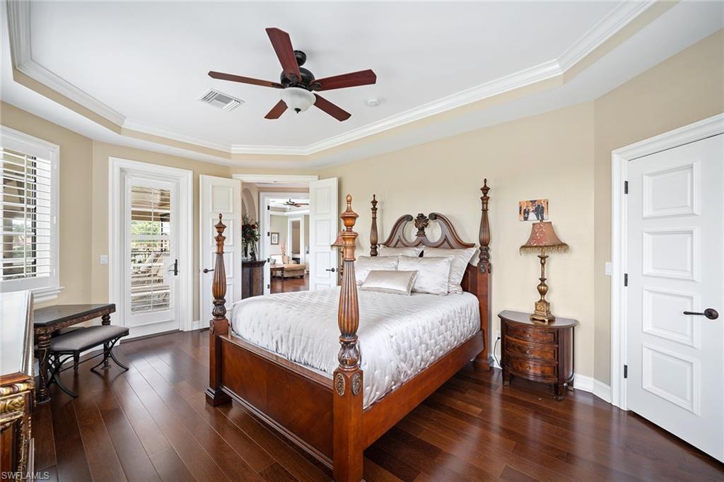 ESCADA AT TIBURON - Residential