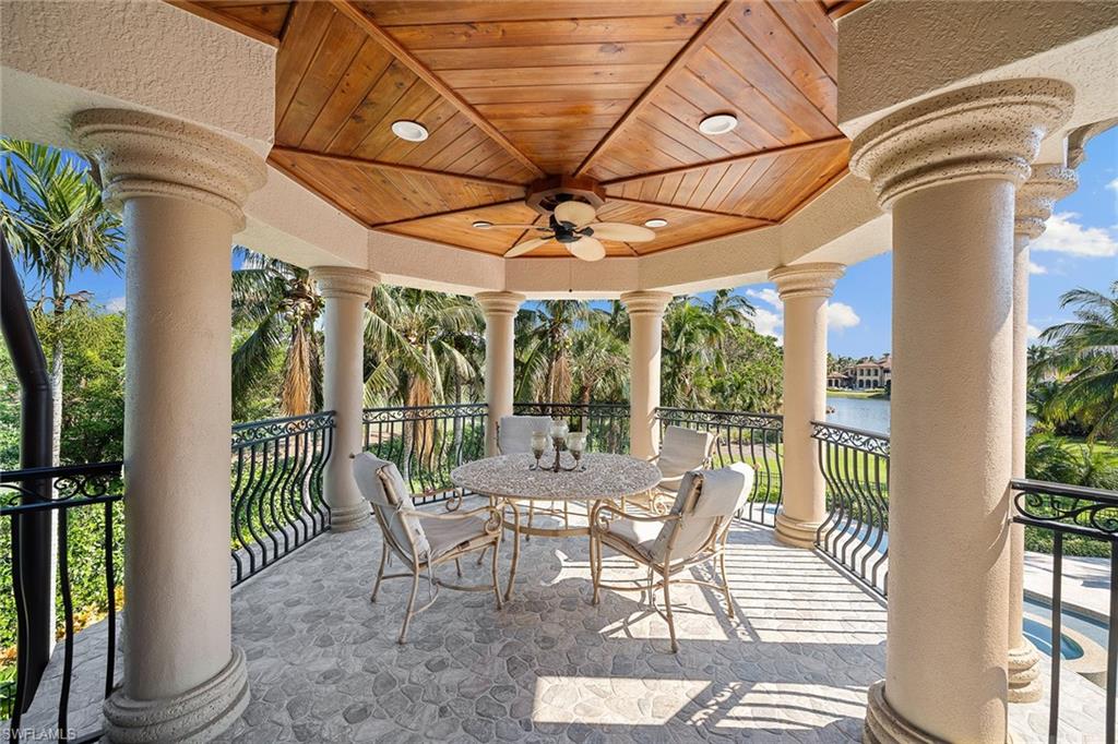 ESCADA AT TIBURON - Residential