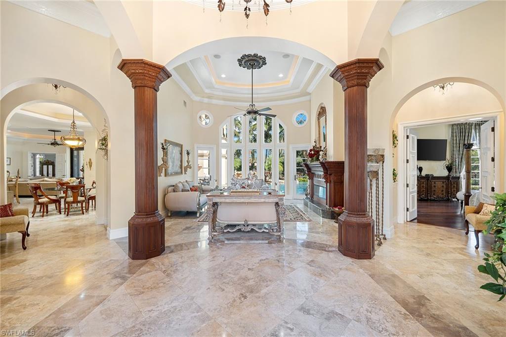 ESCADA AT TIBURON - Residential