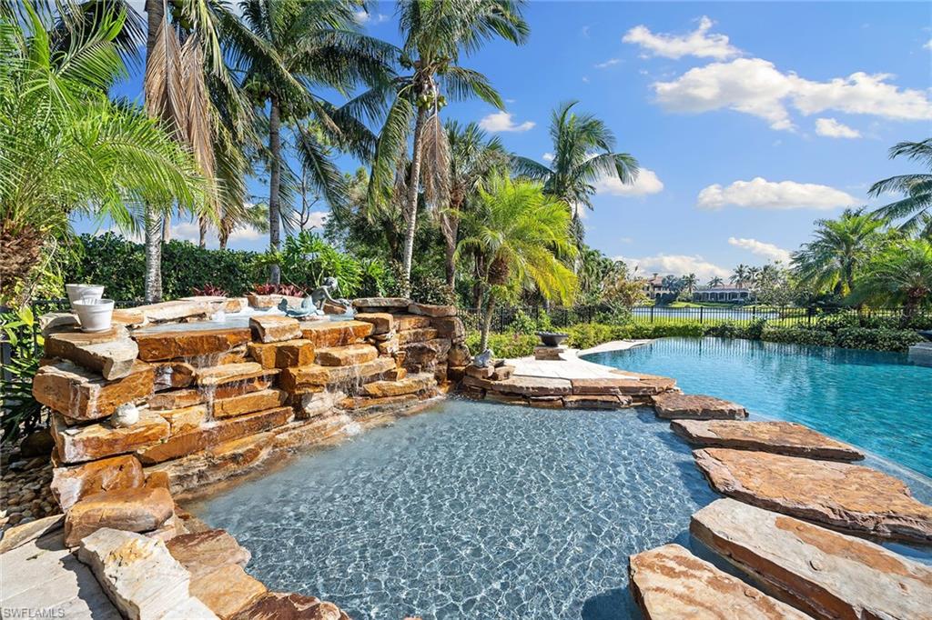 ESCADA AT TIBURON - Residential