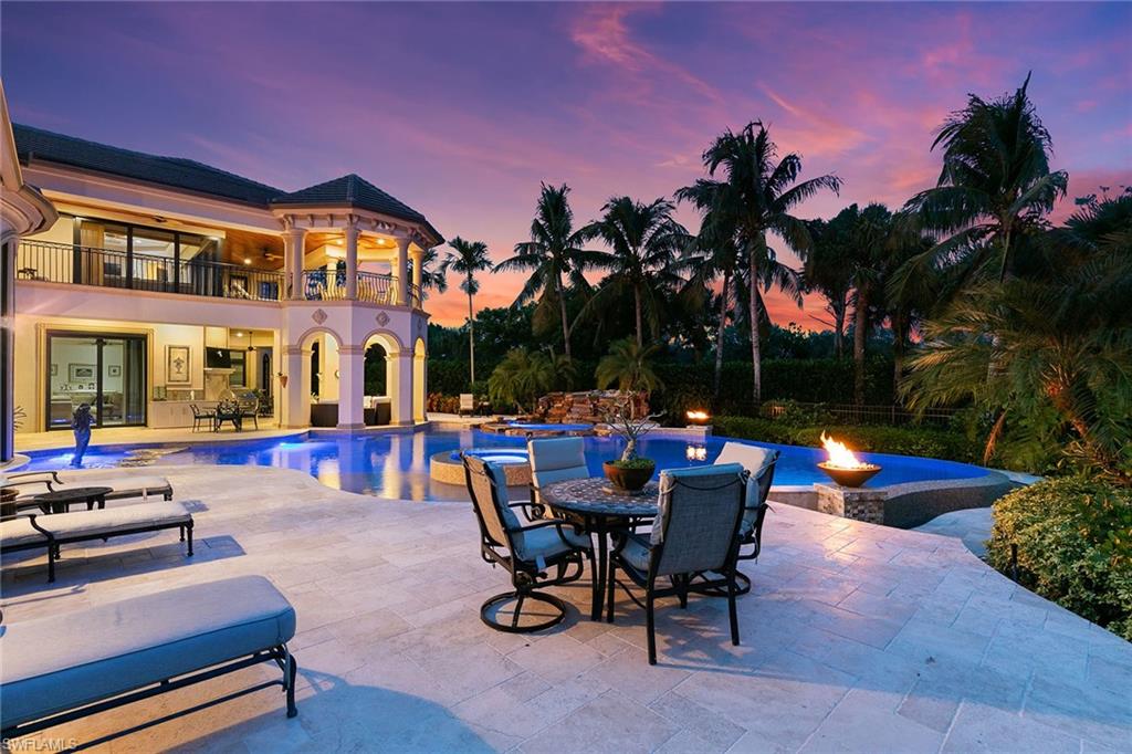 ESCADA AT TIBURON - Residential