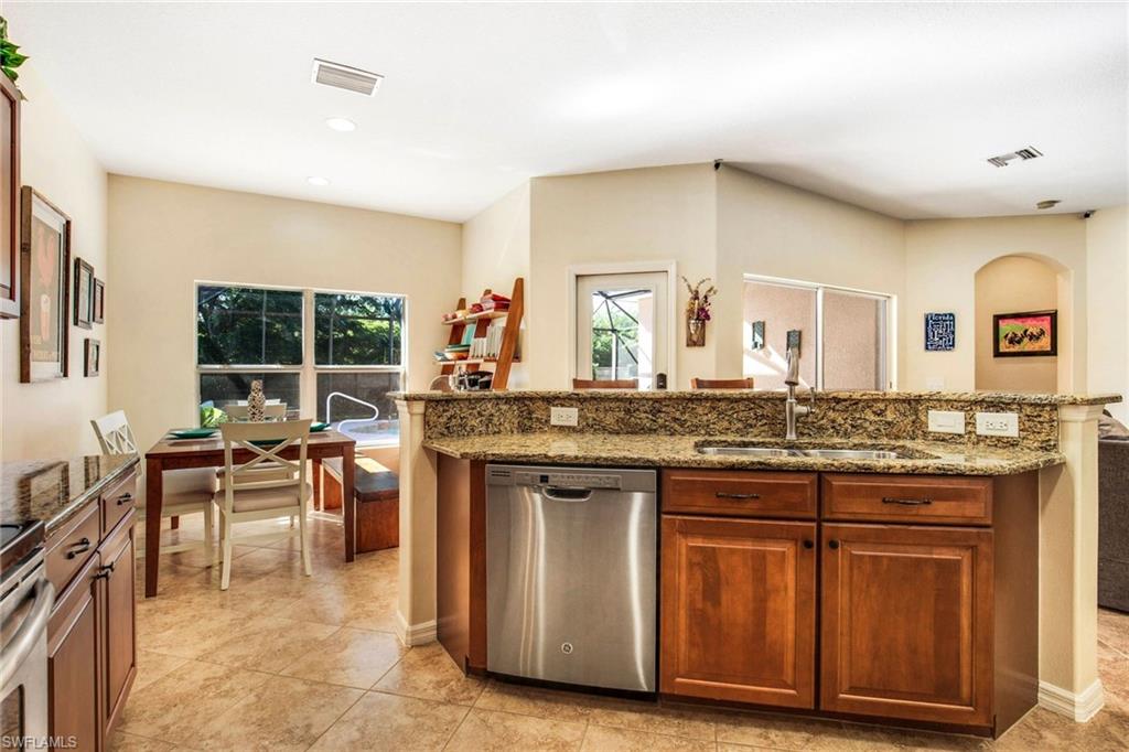 PROMENADE WEST - Residential