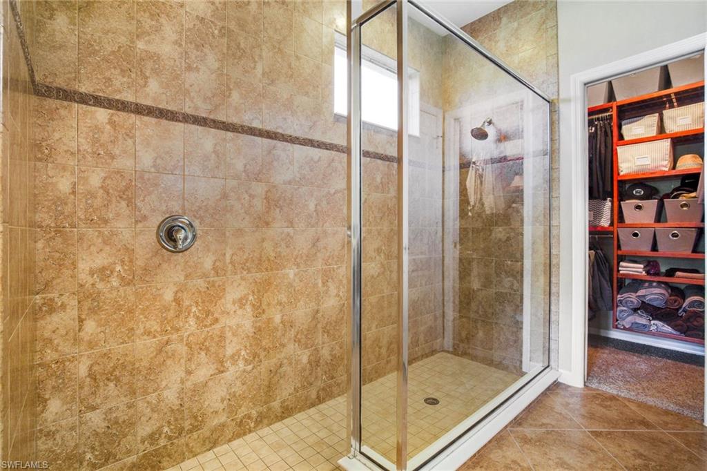 PROMENADE WEST - Residential