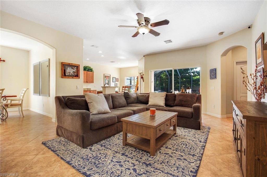 PROMENADE WEST - Residential